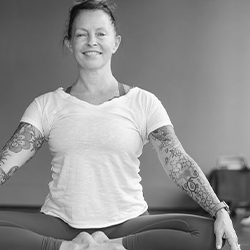 Denise Payne online yoga instructor