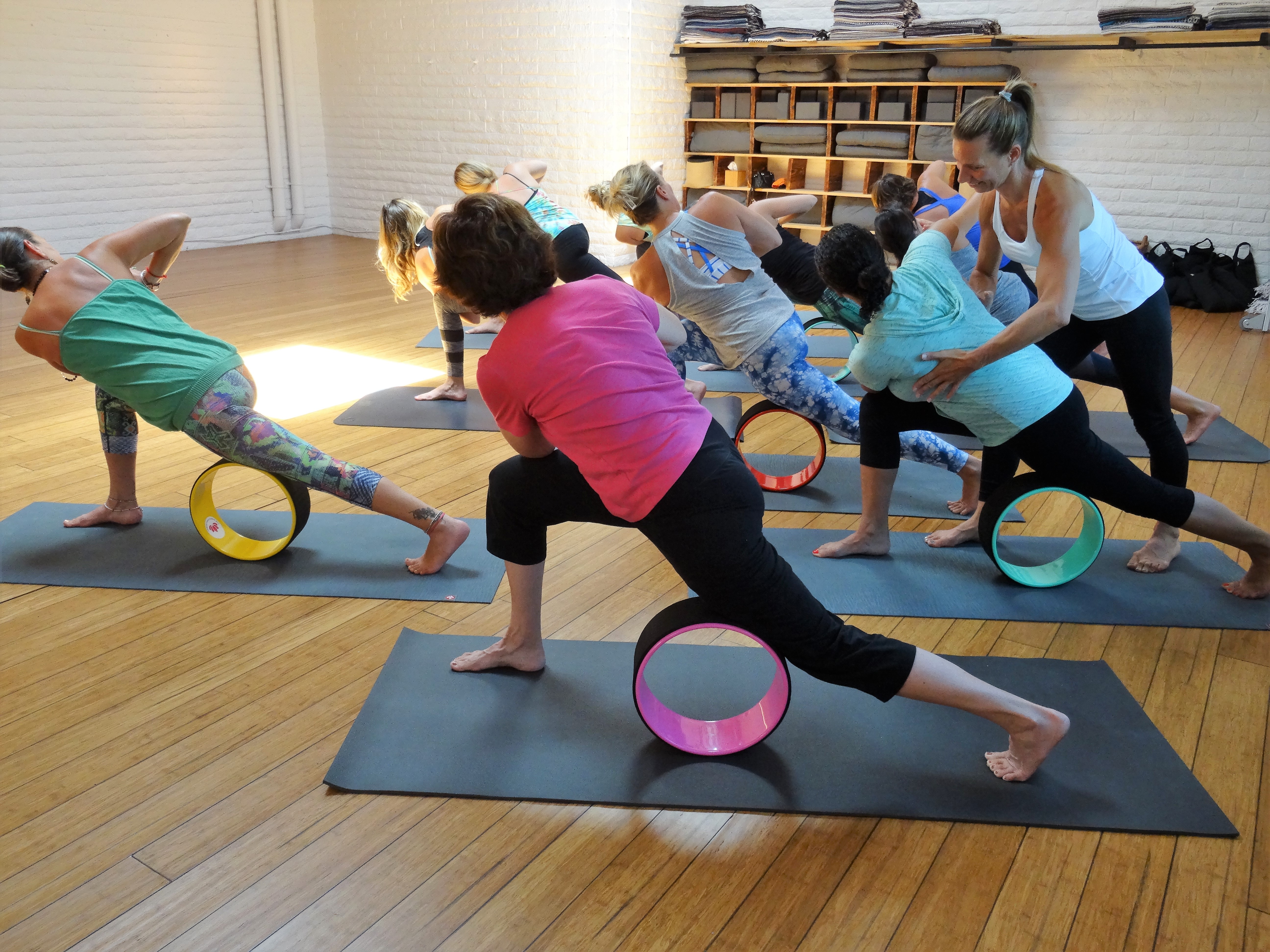 Grow your yoga classes and personal clients with shakti wheel teacher training